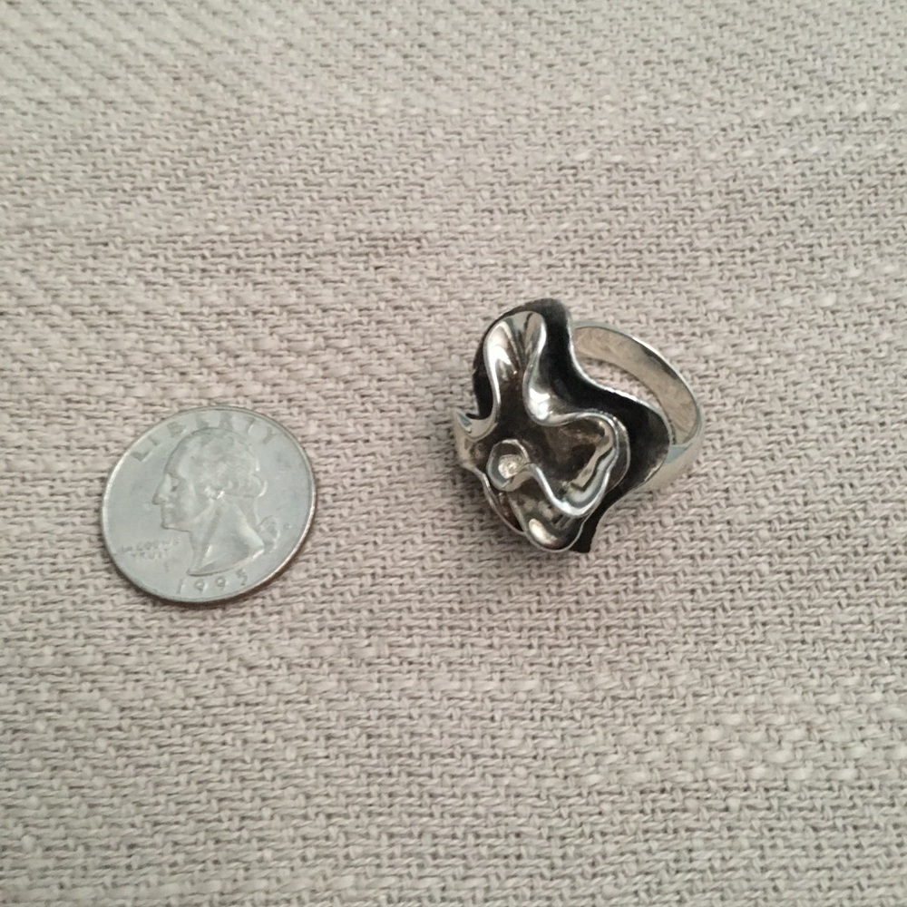 Silpada Flower Bloom Ring, Size 7 (R1809)